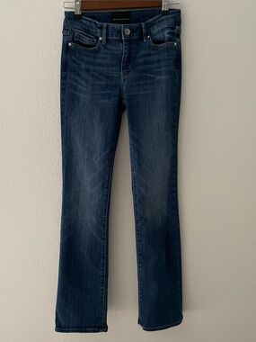 WHBM Mid Rise Slim Boot Everyday Soft Medium Blue Denim Jeans Womens Sz 00/24